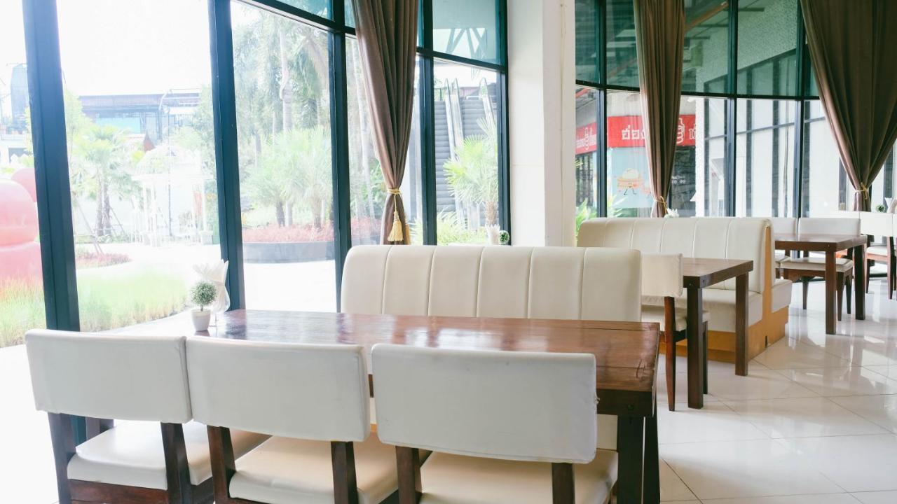 Varimantra Hotel ناخون باتوم المظهر الخارجي الصورة